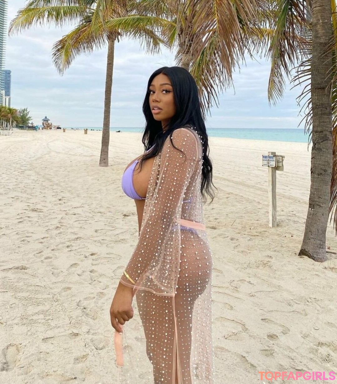 latina maid onlyfans beautiful xxx photo