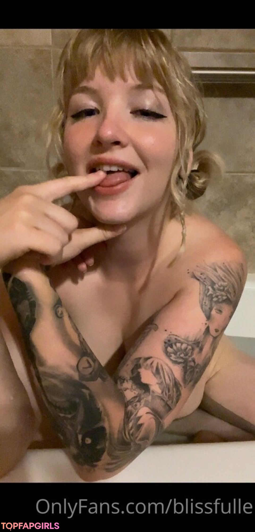 hottest milf onlyfans erotic pictures