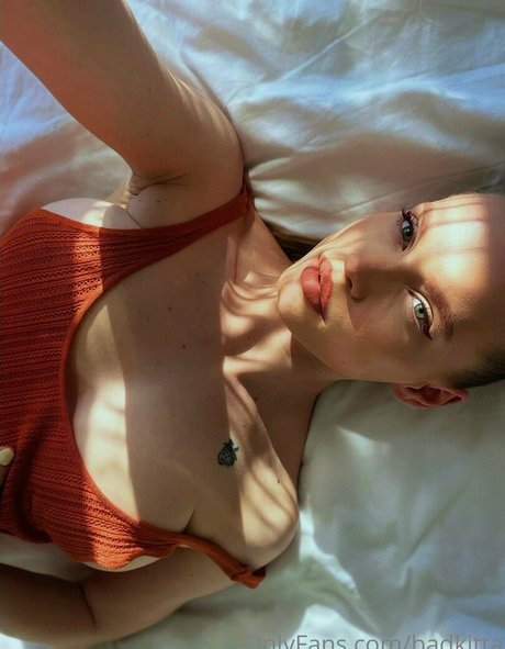 oliviassweetride pornstar beautiful image