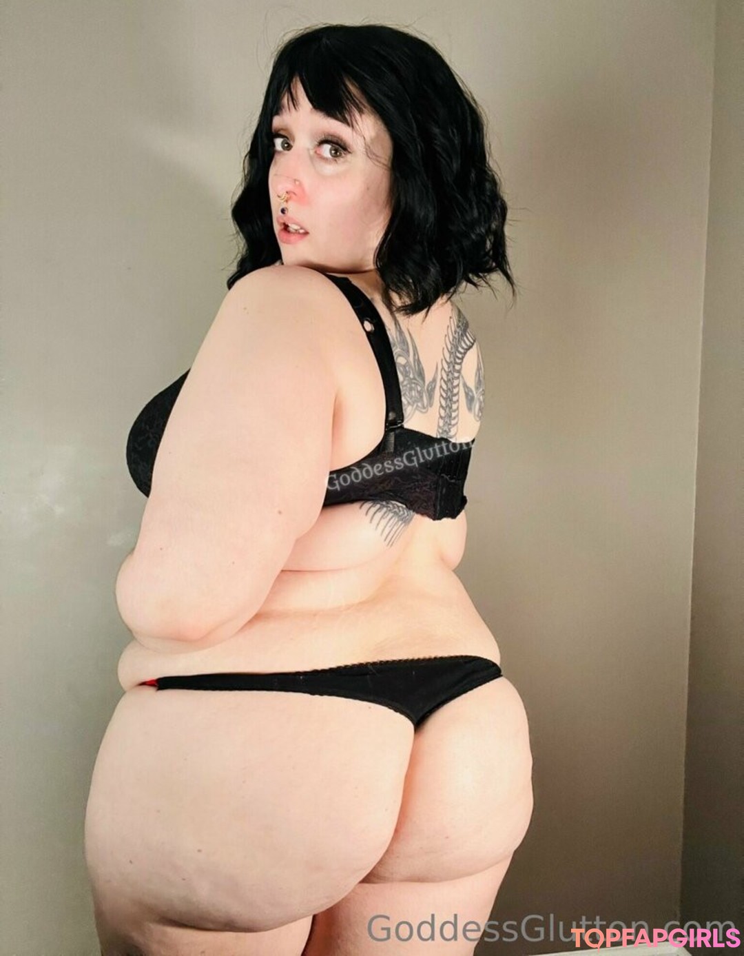 mommyglutton pretty model images