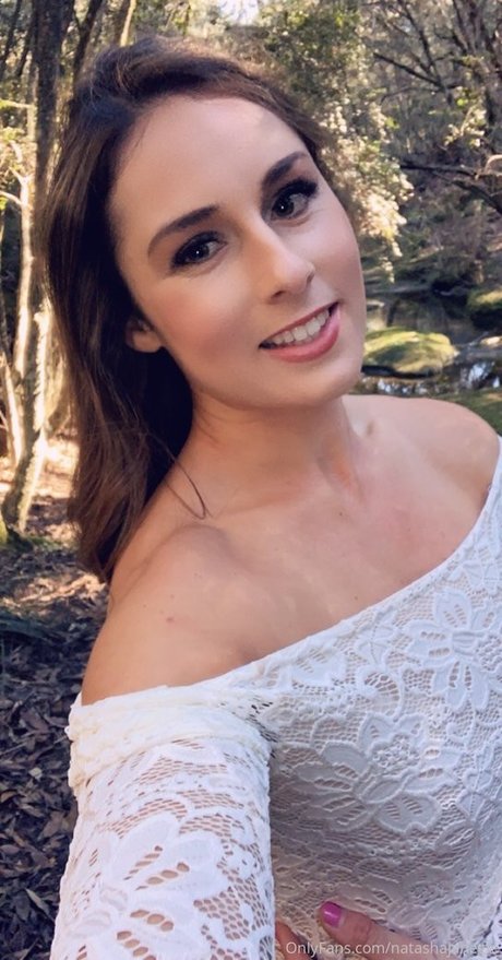 Sharon Janney star exclusive pics