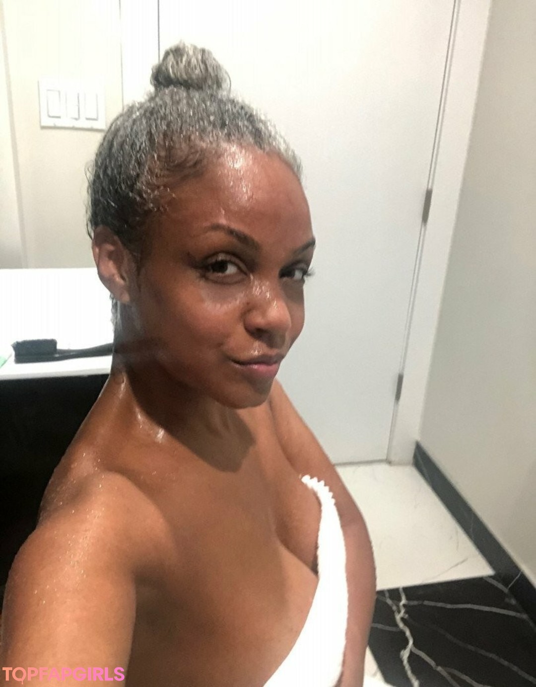 Sinnamon Love nudes model galleries
