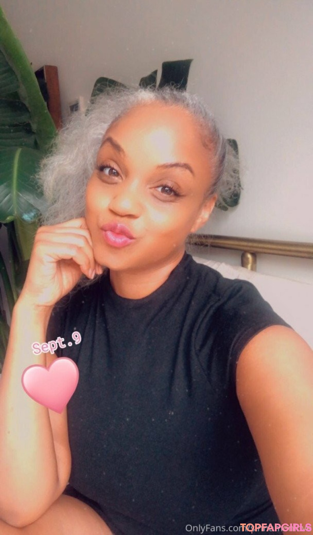 Sinnamon Love pornstar art picture