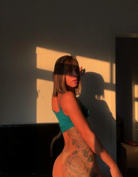 Cassia Fernandez pornstar erotic picture