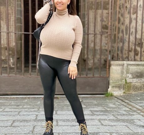 Anneris18 sexy pornstar images