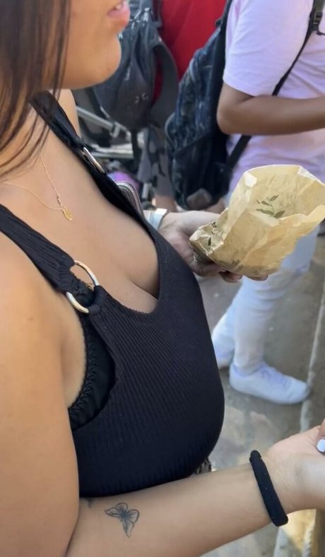 Anneris18 model naked archive