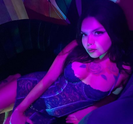 Yuckyyuko star sexy pics