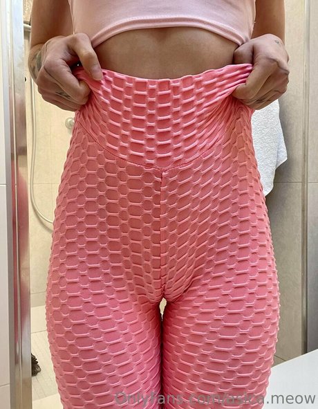 milf strip onlyfans free nude img