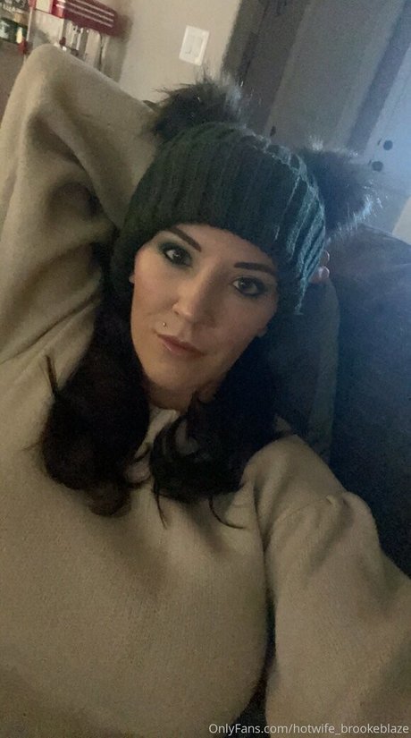 blonde secretary onlyfans art nude pic