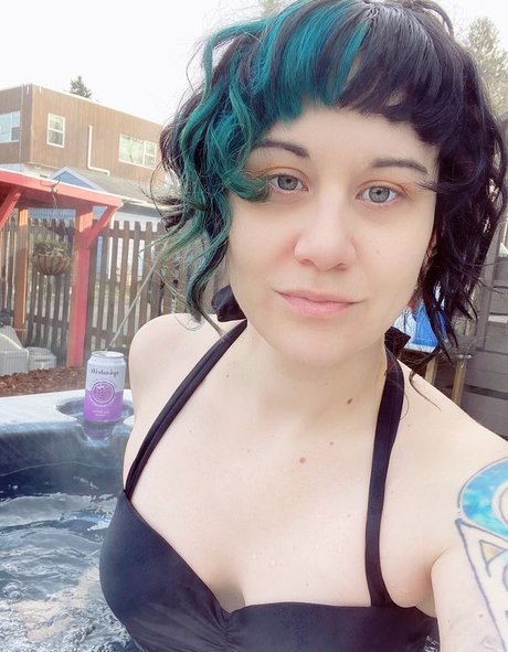 Holly Conrad perfect star picture