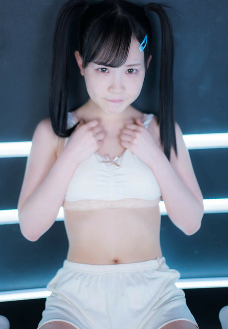 Lala Kudo pretty actress archive