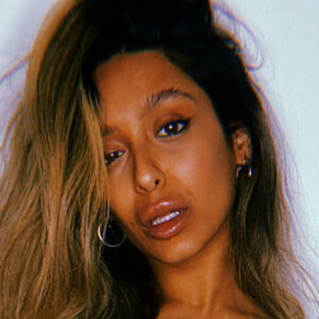 Flik Renee top star pic