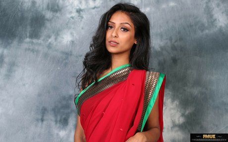 Flik Renee exclusive model image