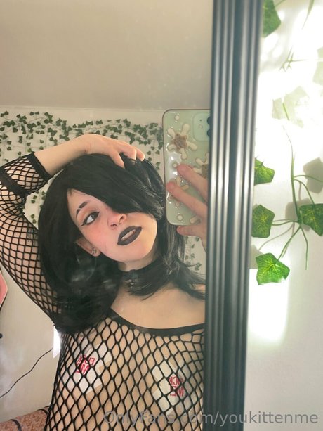 massive tits onlyfans top image