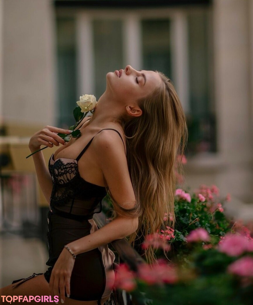 Victoria Tisshko naked model image
