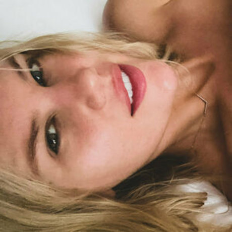 alice n wooderland porn actress gallery