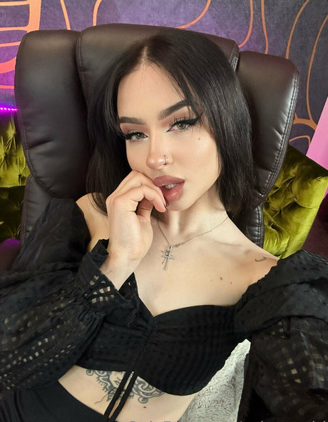 selena girl xxx pornstar galleries