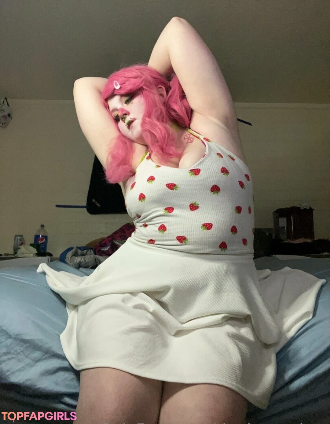 curvy muscle onlyfans art naked picture