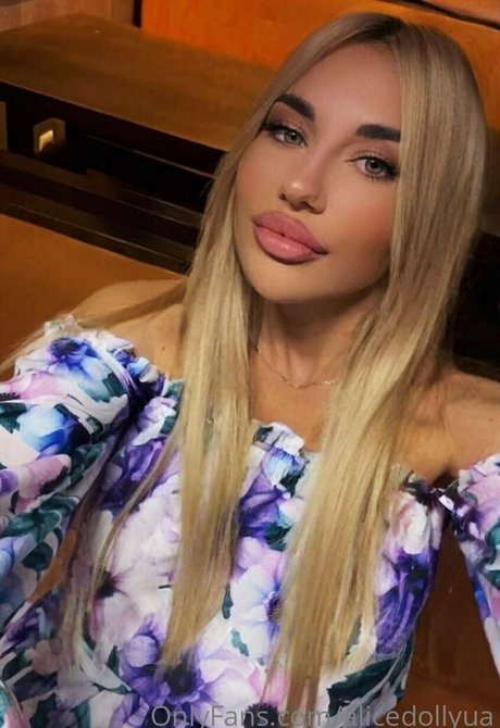 alicedollyua model xxx picture