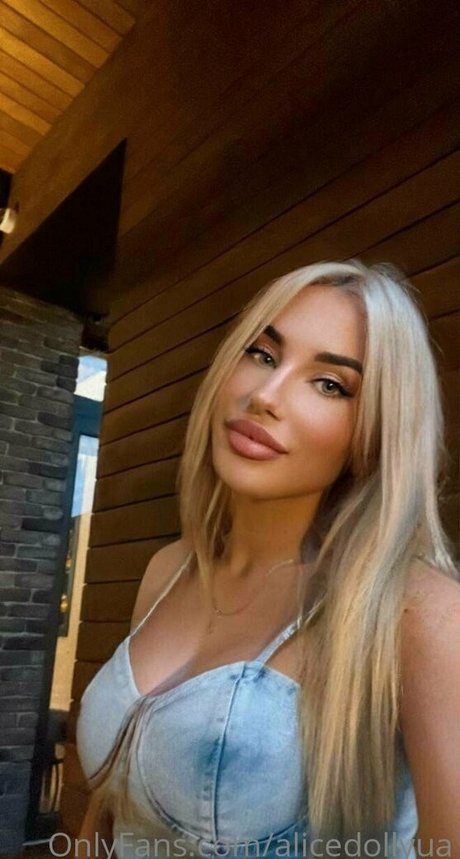 alicedollyua naked actress pic