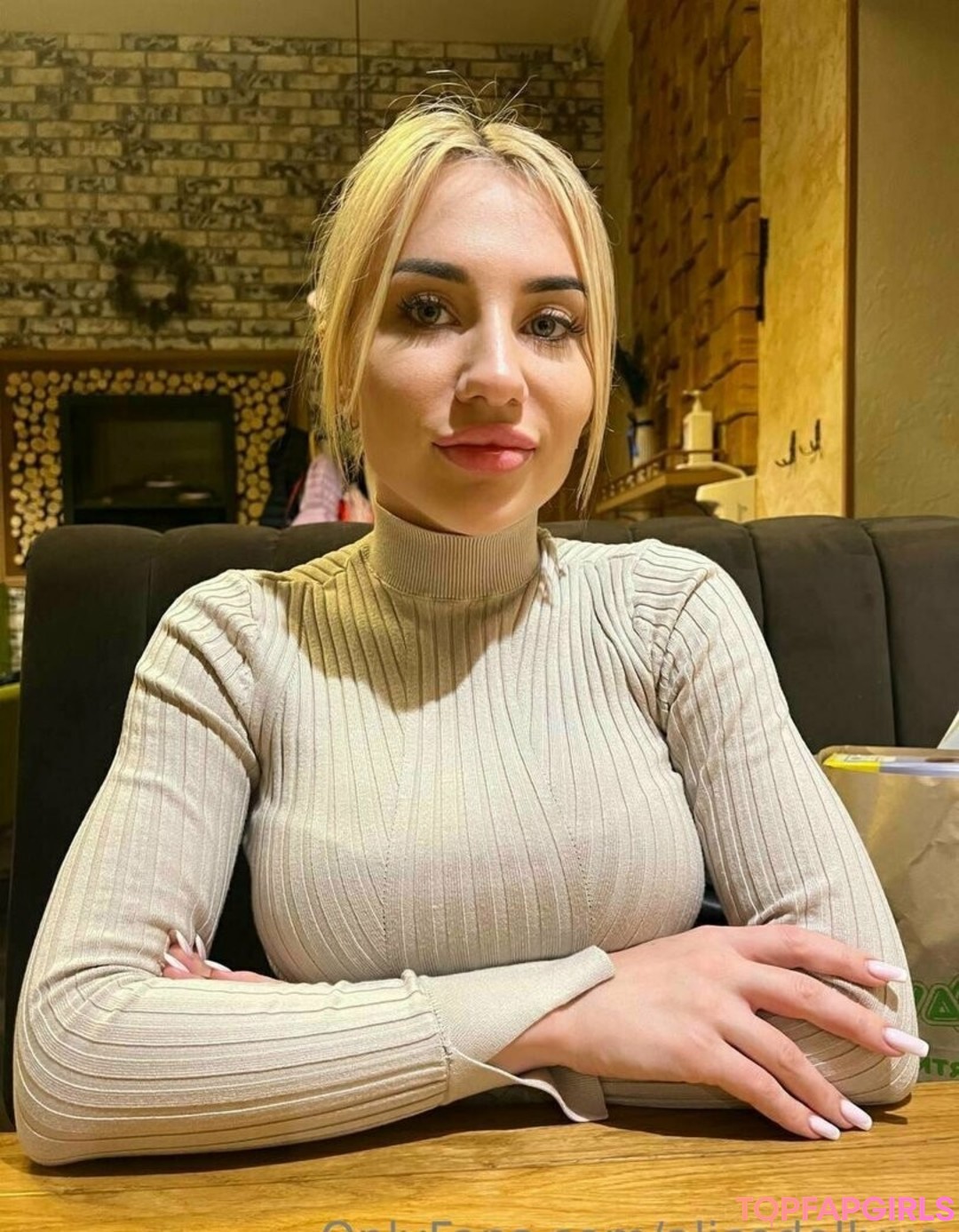 alicedollyua star nude image