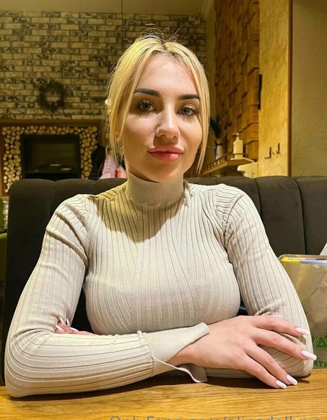 alicedollyua exclusive model pics