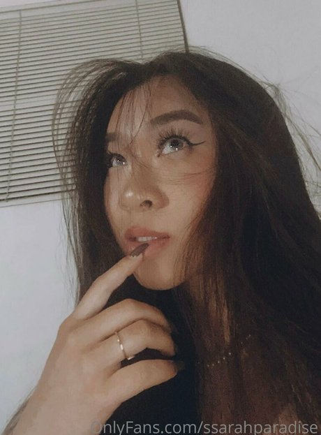 ssarahparadise erotic model image