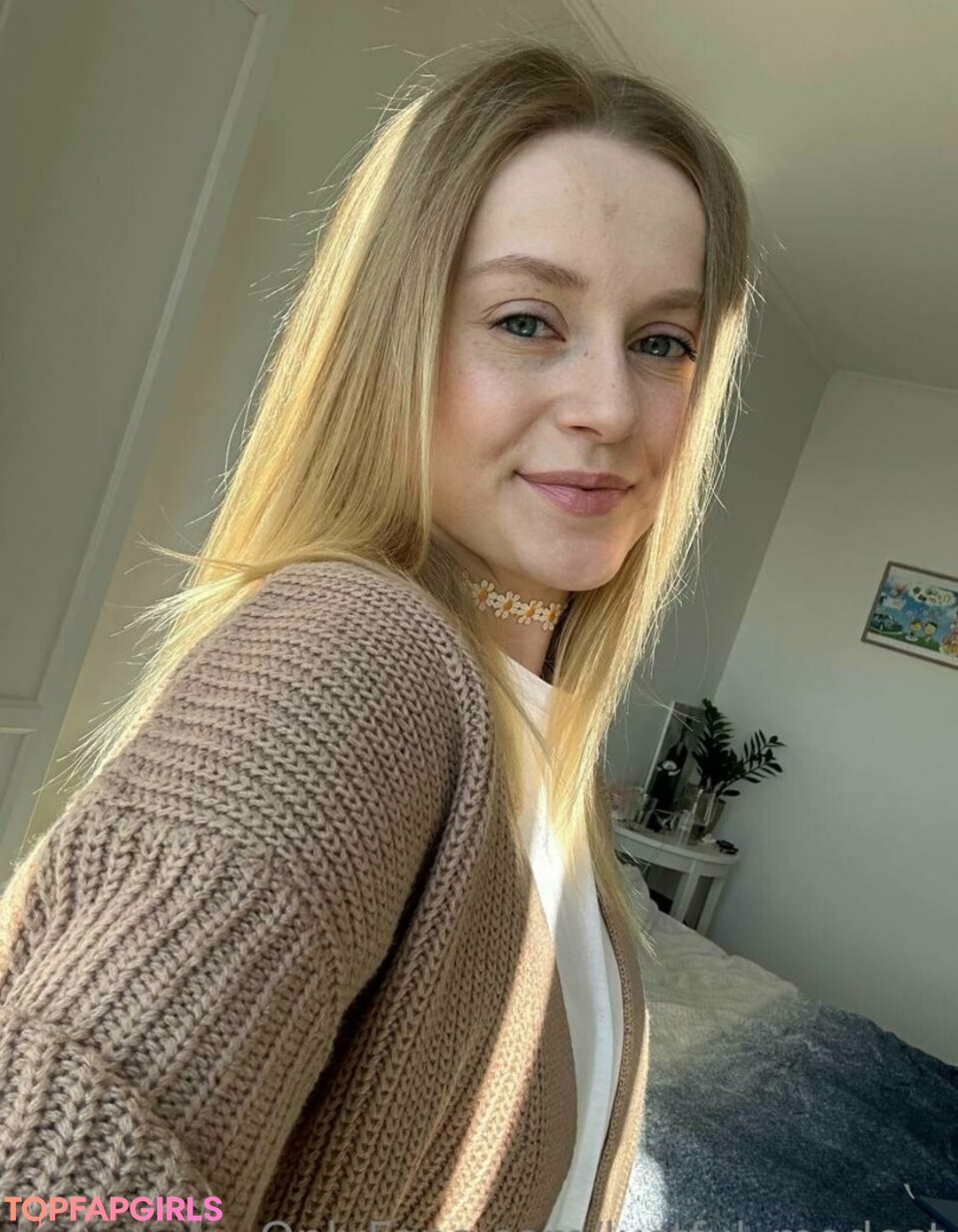 old mom onlyfans top photo