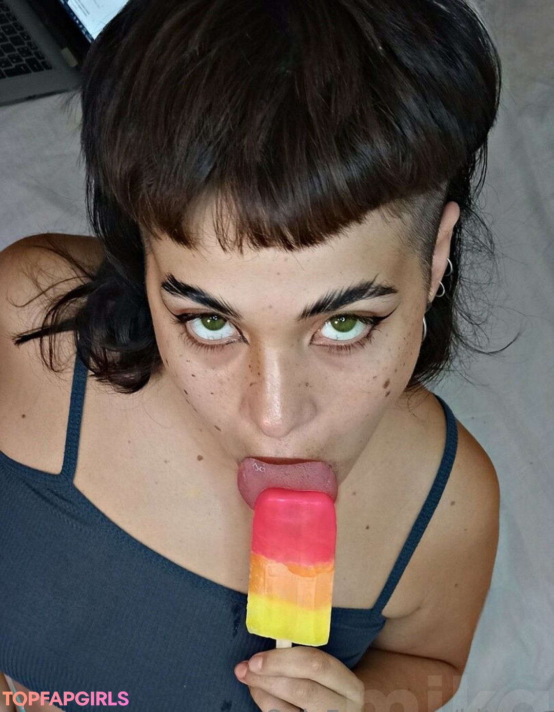 hitetas naked pornstar photos