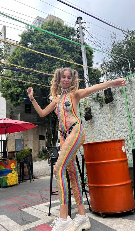 Gabbie Fadel art model img