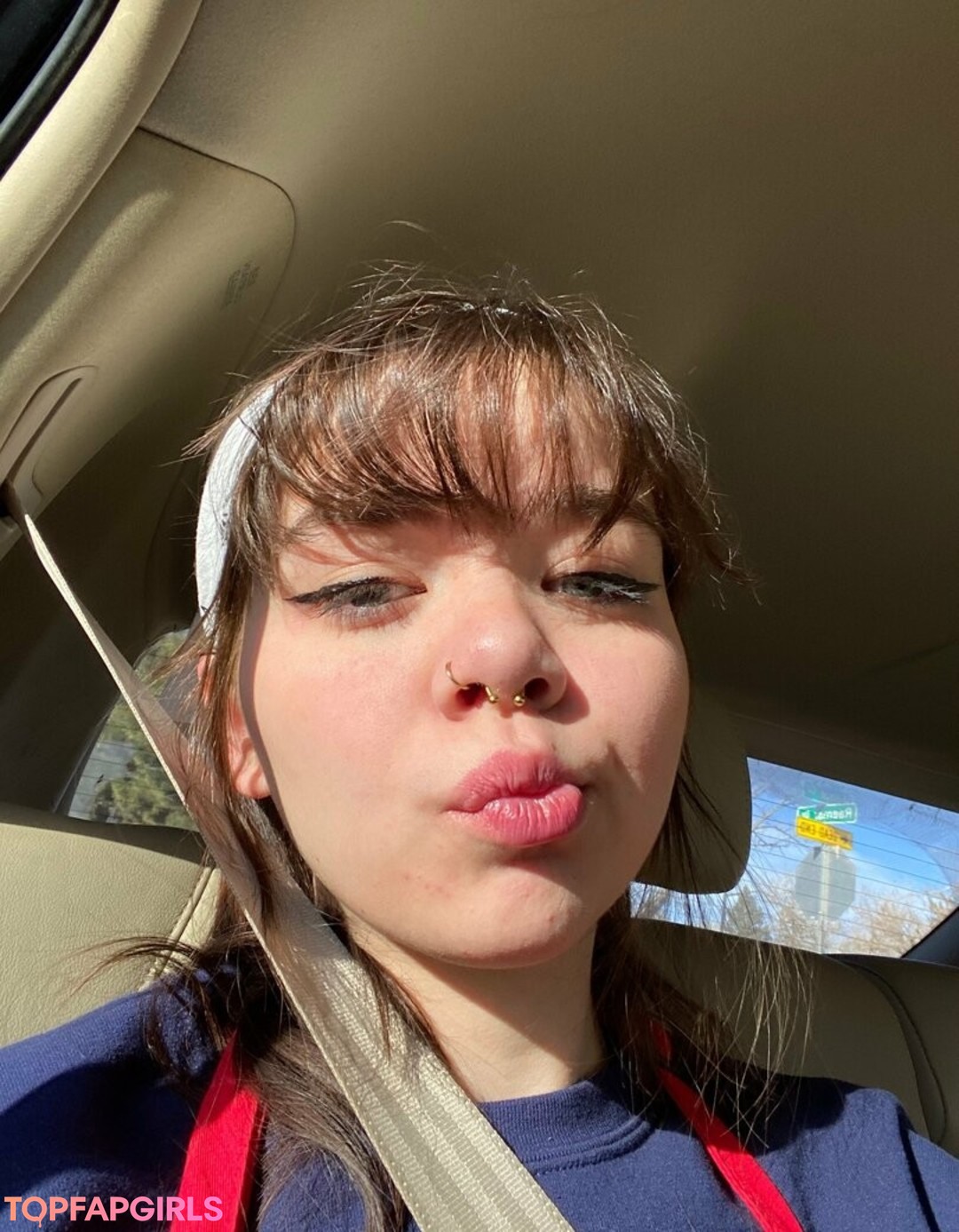 nikkiinatural best actress photo