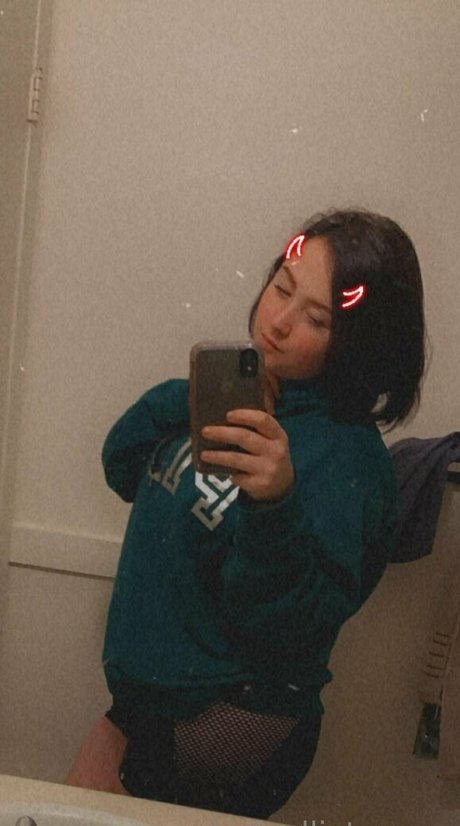 toxicallietongue pornographic actress photo