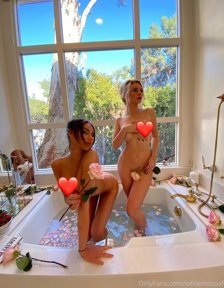 black hair milf onlyfans pretty images