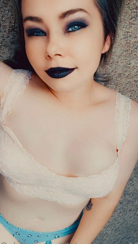 asian mature onlyfans top image