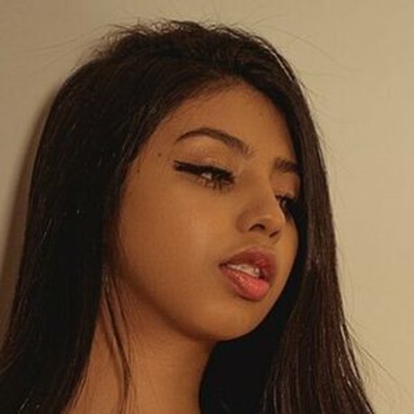 Lauren 98 porn model image