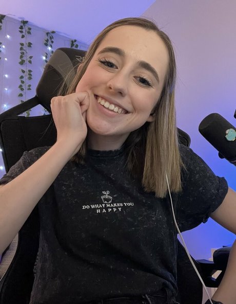 Atwentysomethingloser pornstar adult images