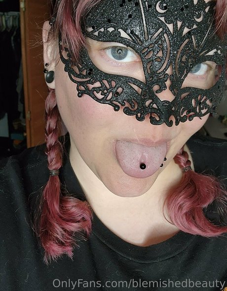 blemishedbeauty exclusive model picture