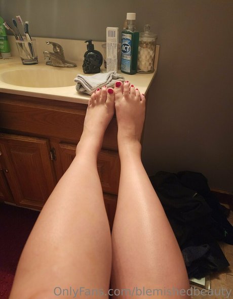 blemishedbeauty erotic pornstar image