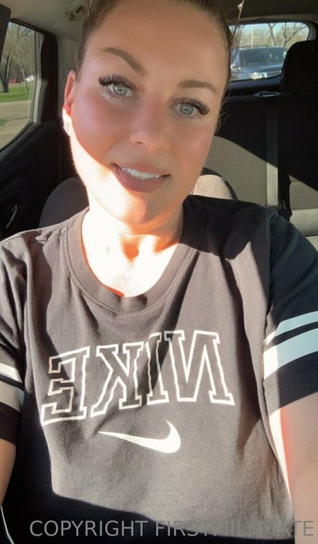 firstmilfmate beautiful model pictures