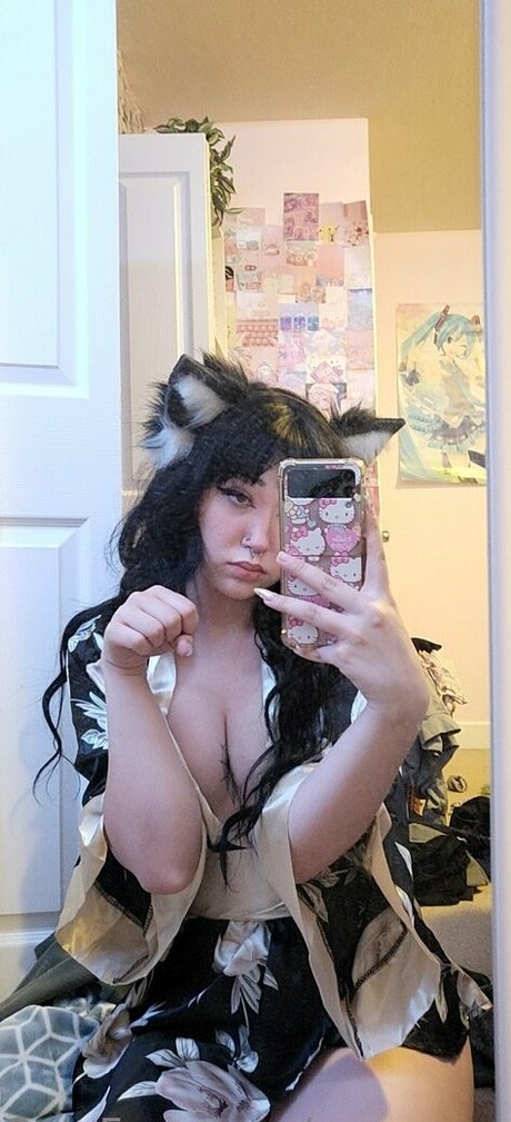 arcane angel exclusive actress pictures