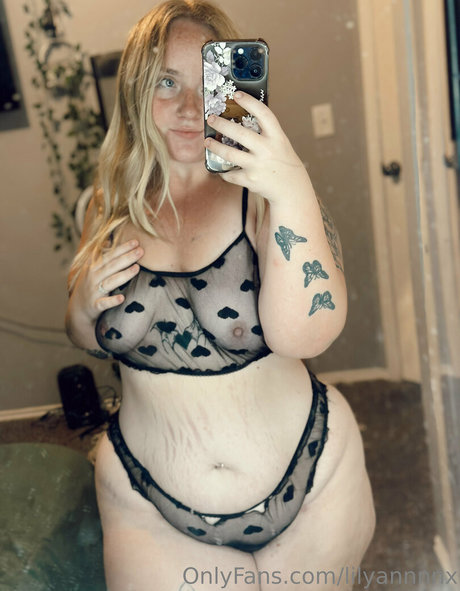 lilyannnnx star porn pics