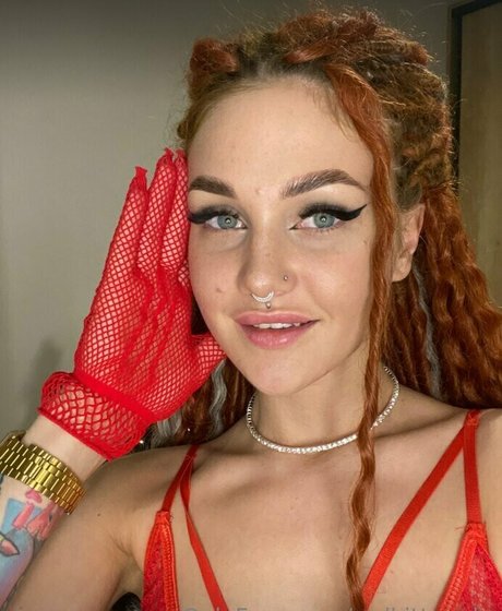 redkittyonly star nude photos