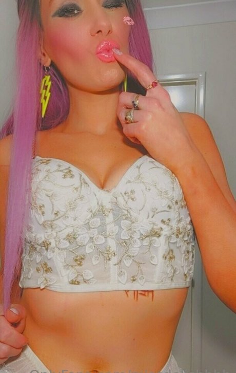 missdelishhhh erotic actress img