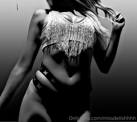 missdelishhhh pornstar naked photo