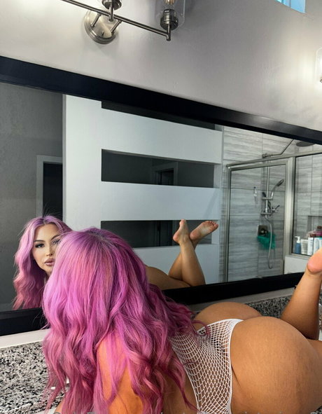 notoriousvictorious2 profile image