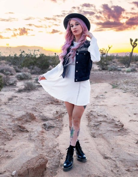 lizadoll pornstar perfect pics