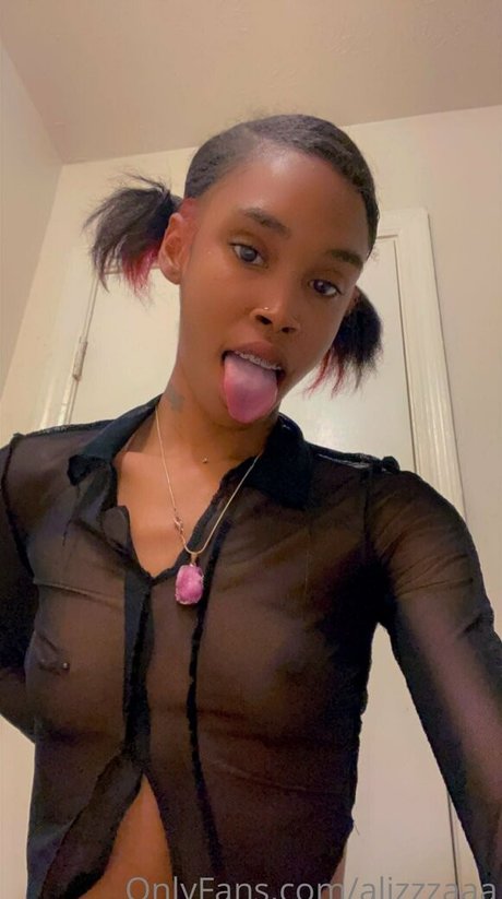 prettyfaceslimm pretty model pic