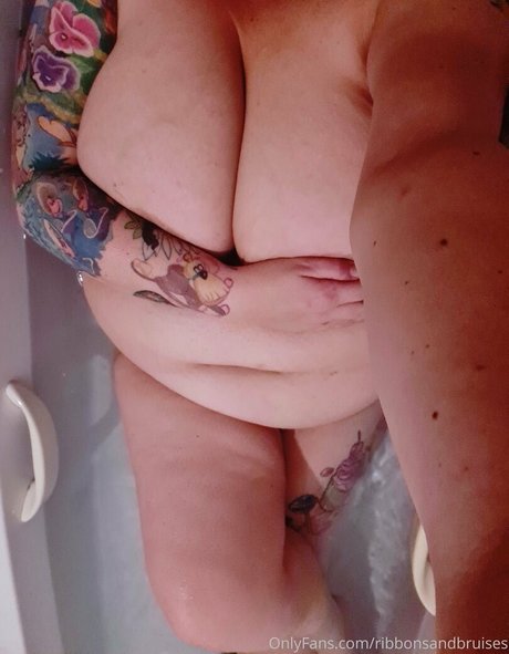 ribbonsandbruises model xxx images