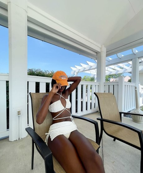 Luhmulaa model pornographic images