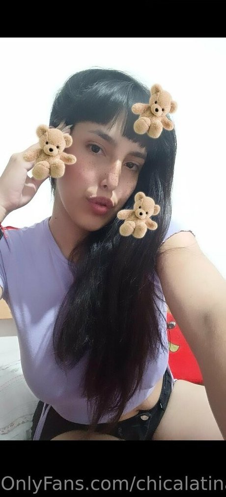 chicalatina11 model naked photos